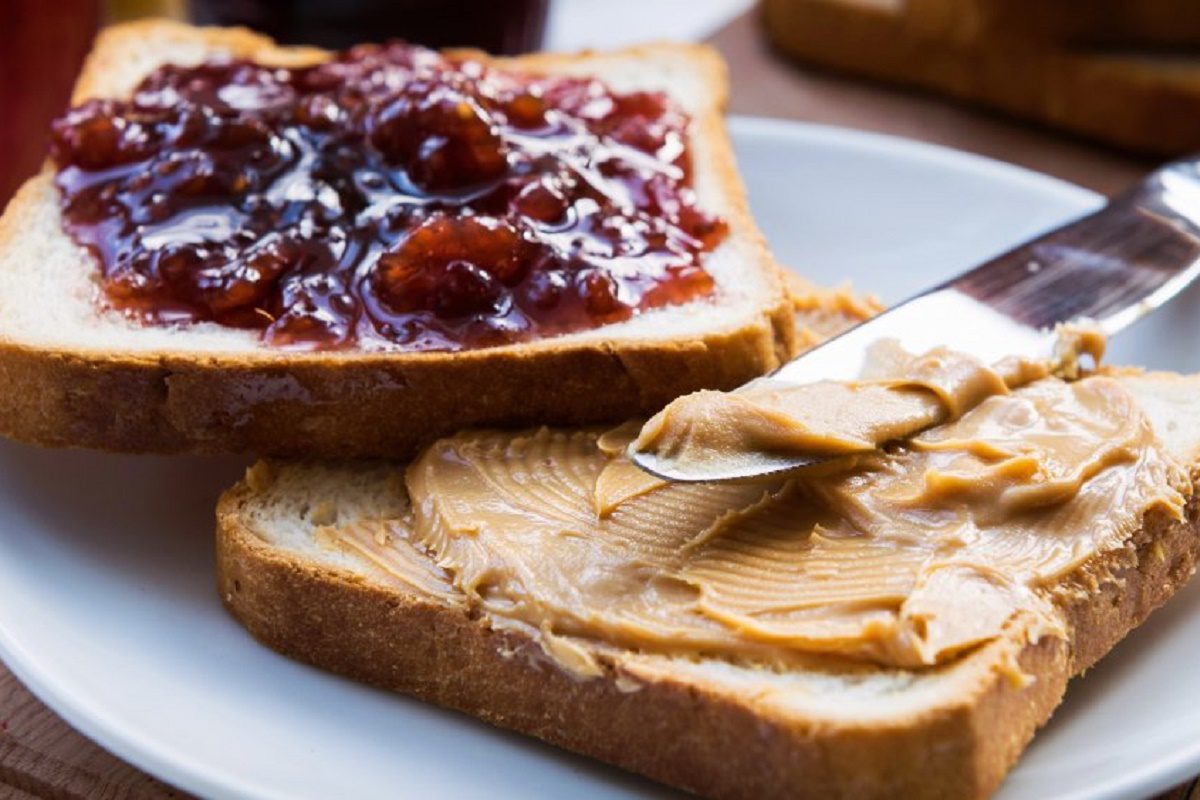 How Plastic Surgery & New Year’s Resolutions Go Together Like PB&J